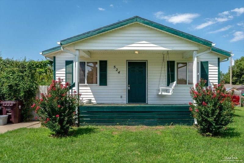 524 S Pine St, Lindsborg, KS 67456