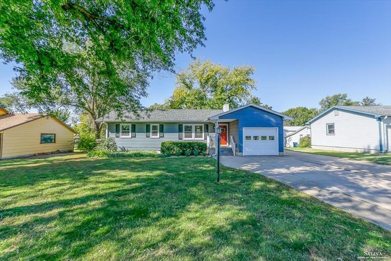 527 N Walnut St, Solomon, KS 67480