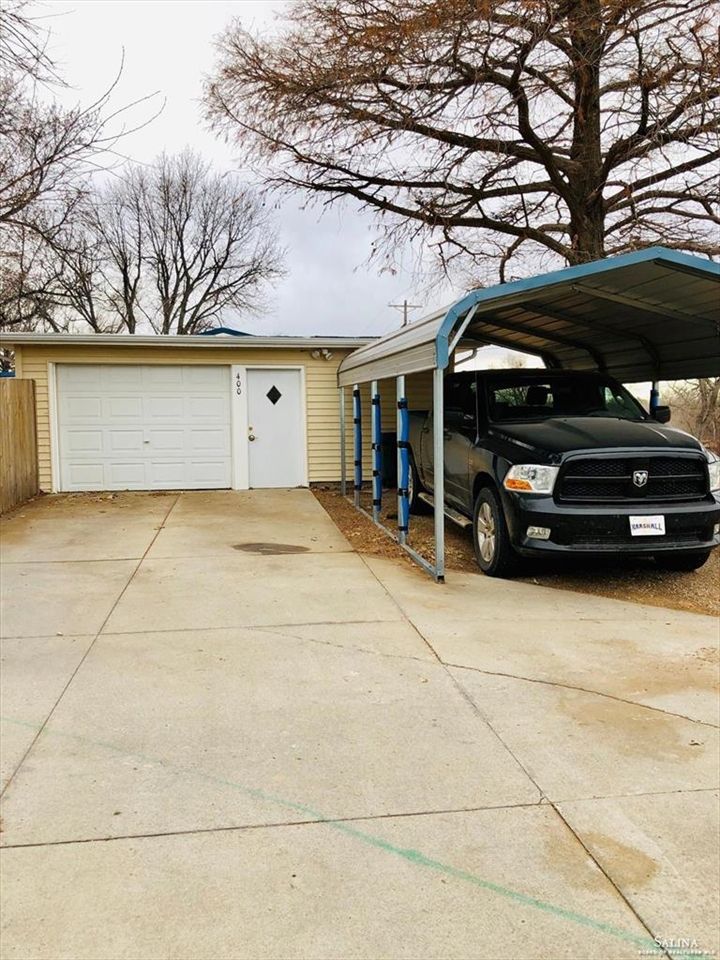 400 E 8th St, Ellsworth, KS 67439