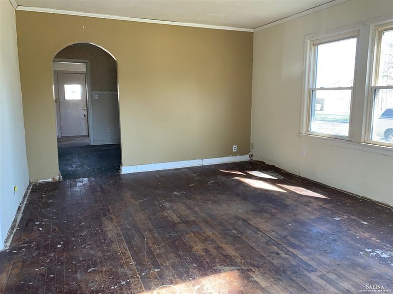 1000 N 10th St, Salina, KS 67401