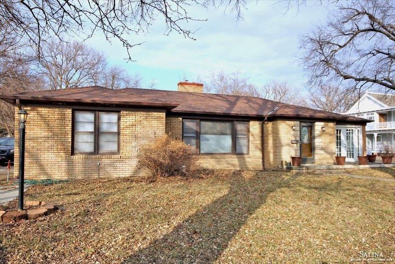 108 W Crawford St, Salina, KS 67401