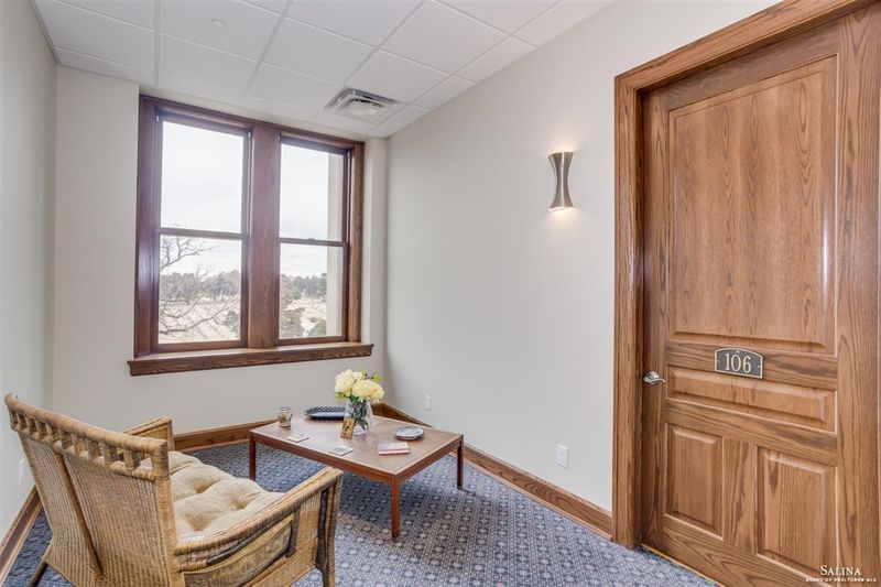 2035 E Iron St, Salina, KS 67401