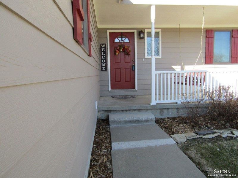 1450 Austin Cir, Salina, KS 67401