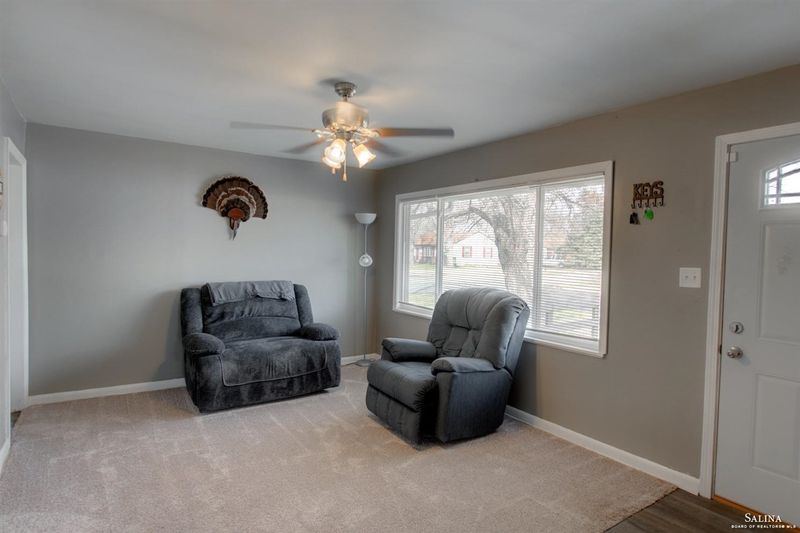1205 Franklin St, Salina, KS 67401