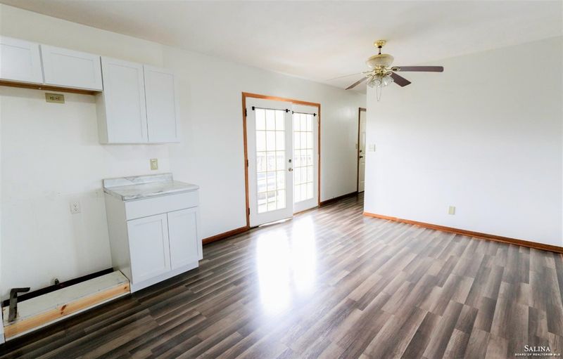 2810 S Ohio St, Salina, KS 67401