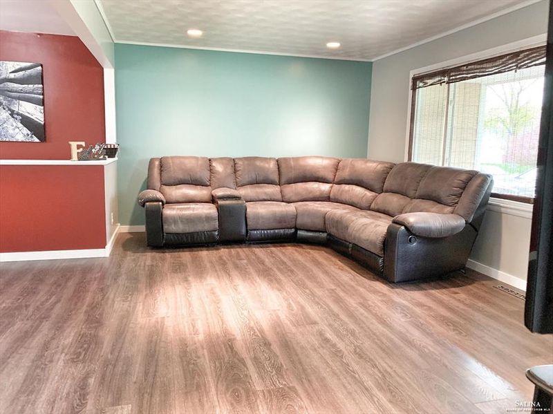 1908 Lewis St, Salina, KS 67401