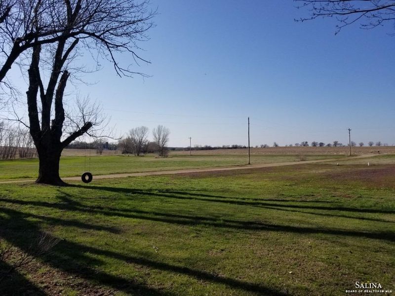4453 W Falun Rd, Lindsborg, KS 67456