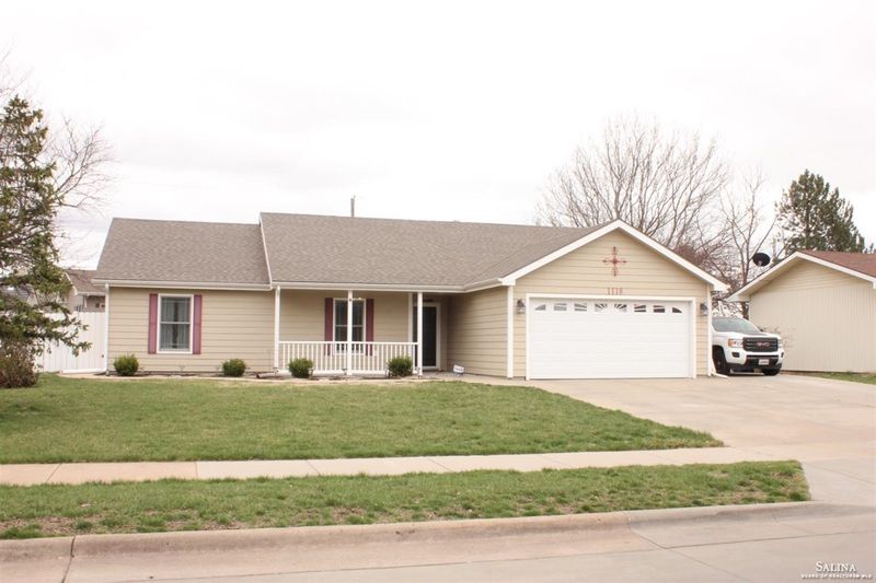 1118 E Wayne Ave, Salina, KS 67401