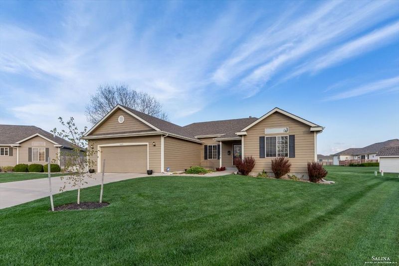 2137 Lasha Ct, Salina, KS 67401