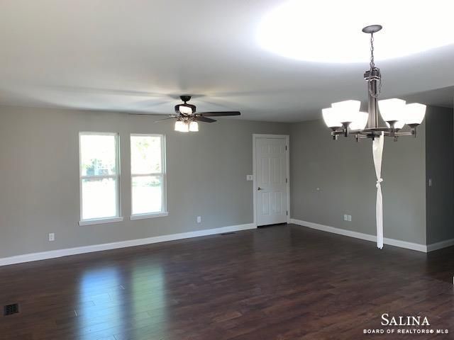 500 E Parkway Ave, Salina, KS 67401
