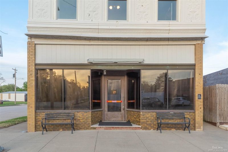 501 Maple St, Gypsum, KS 67448