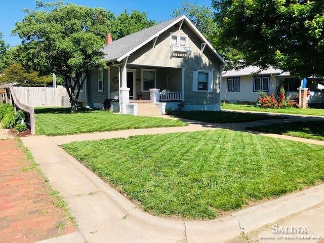 1008 Highland Ave, Salina, KS 67401
