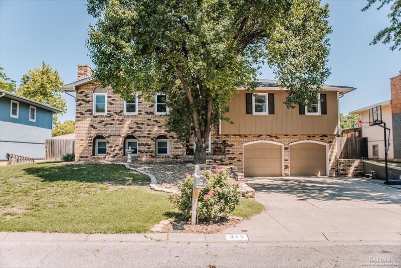 315 E Irene St, Salina, KS 67401