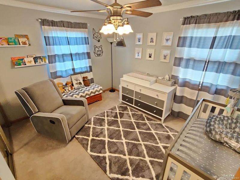 1221 Nottingham Dr, Salina, KS 67401