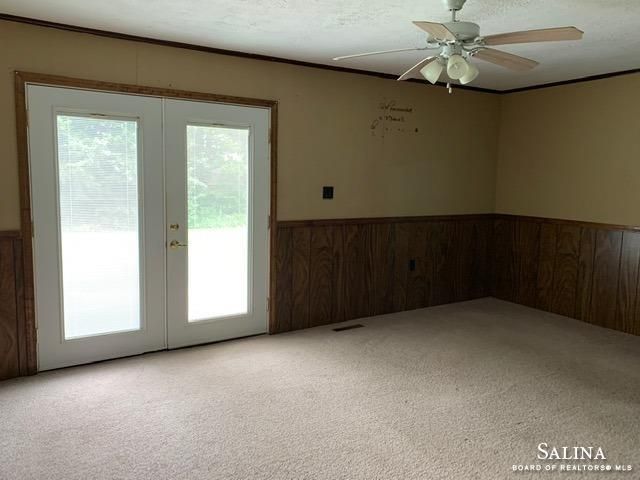 601 S 4th St, Lincoln, KS 67455