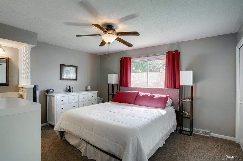 2811 Scott Ave, Salina, KS 67401