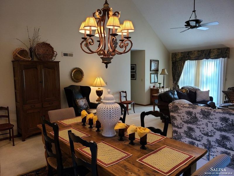 837 Fairdale Rd, Salina, KS 67401