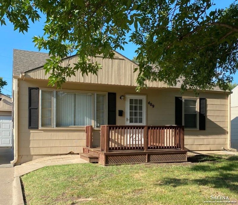 409 E Wilson St, Salina, KS 67401