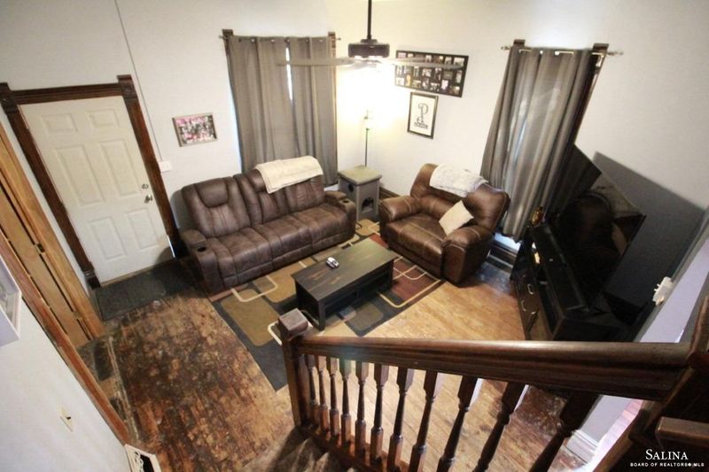 114 S Phillips Ave, Salina, KS 67401