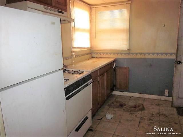 401 Anderson St, Salina, KS 67401