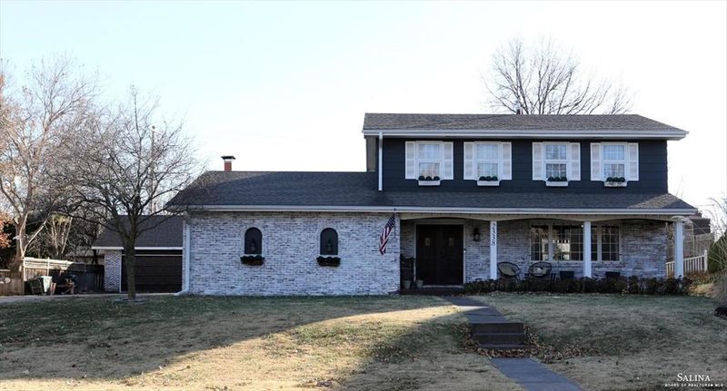 2338 Melrose Ln, Salina, KS 67401