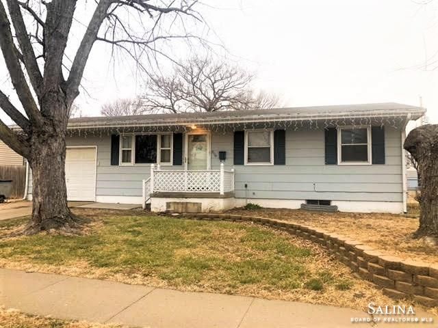 804 Harold Ave, Salina, KS 67401
