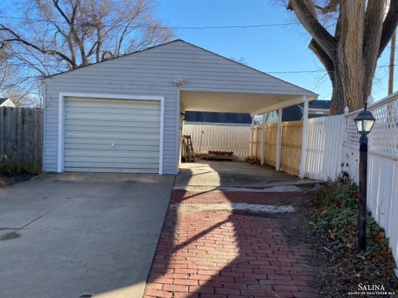 509 W Republic Ave, Salina, KS 67401