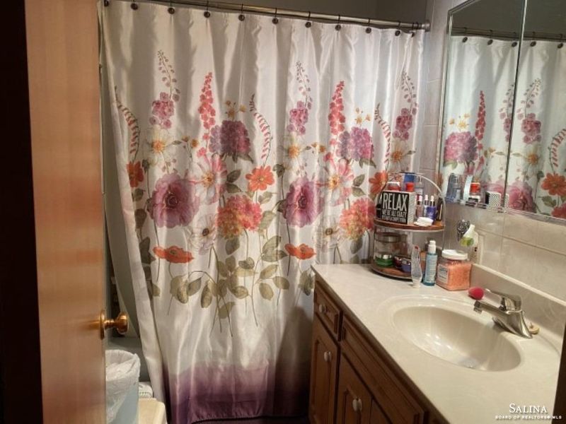 509 W Republic Ave, Salina, KS 67401