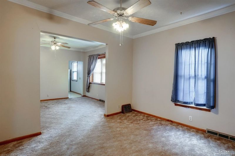 133 S Phillips Ave, Salina, KS 67401