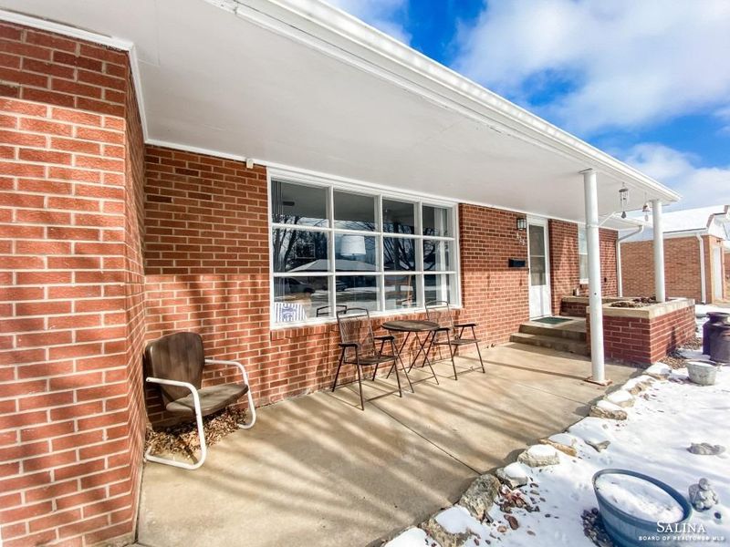 829 E Ellsworth Ave, Salina, KS 67401
