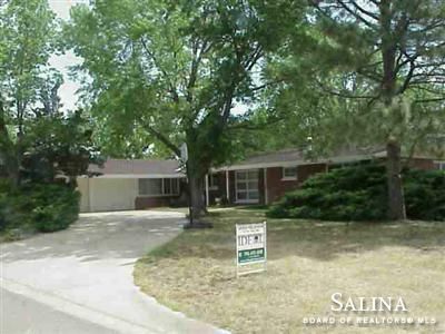 905 Charles, Ellsworth, KS 67439
