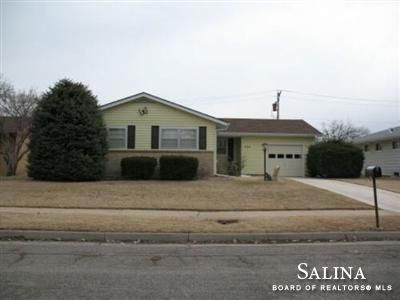 734 Albert Ave, Salina, KS 67401