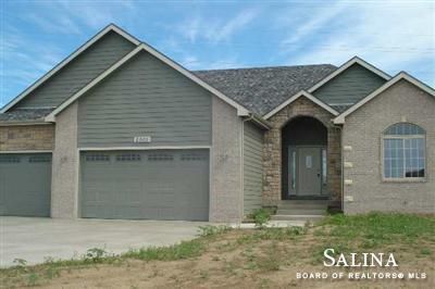 2505 Ridgehill, Salina, KS 67401
