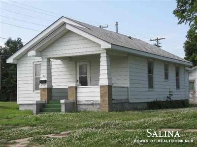 124 E South Main, Ellsworth, KS 67439