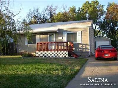746 Osage, Salina, KS 67401