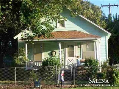 1007 E Ash, Salina, KS 67401