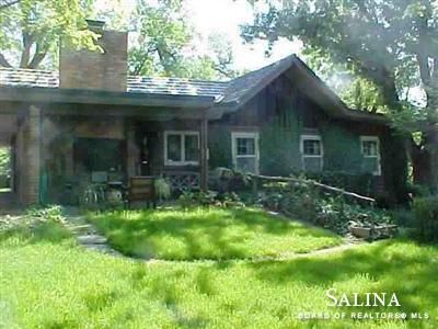 1829 E Crawford St, Salina, KS 67401