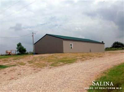 449 N 160th Rd, Lincoln, KS 67455