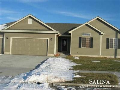 19 Wildcat Cr, Salina, KS 67401