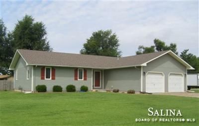 207 N Pine, Solomon, KS 67480