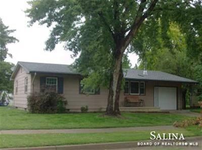 904 Yale, Salina, KS 67401