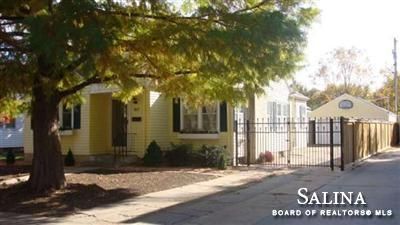 507 Sunset Dr, Salina, KS 67401