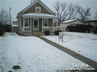366 N Columbia, Salina, KS 67401