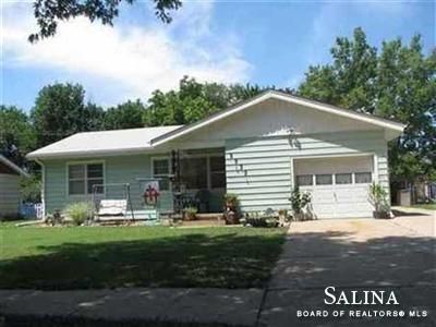 2032 Edward, Salina, KS 67460
