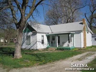 201 E Burlington St, Bennington, KS 67422