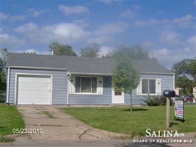 739 Seneca, Salina, KS 67401