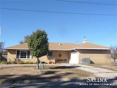 904 Charles, Ellsworth, KS 67439