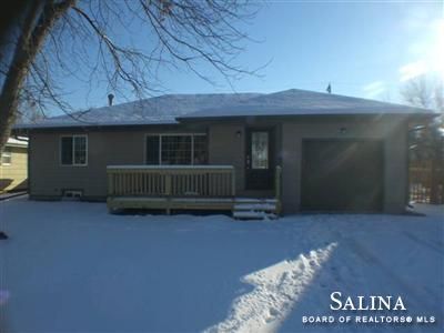 622 Ralph, Salina, KS 67401