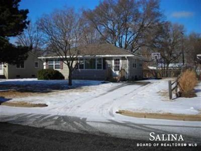 925 E Claflin, Salina, KS 67401