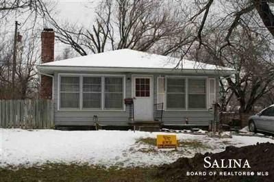 1844 Roberts, Salina, KS 67401